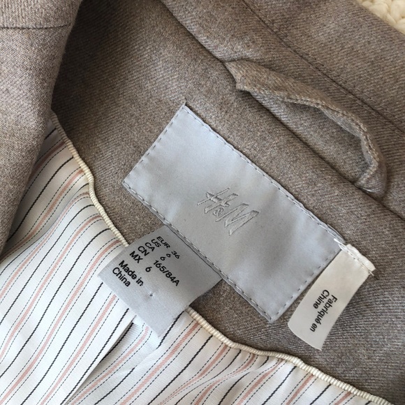 H&M beige blazer, size 6 - Picture 3 of 5